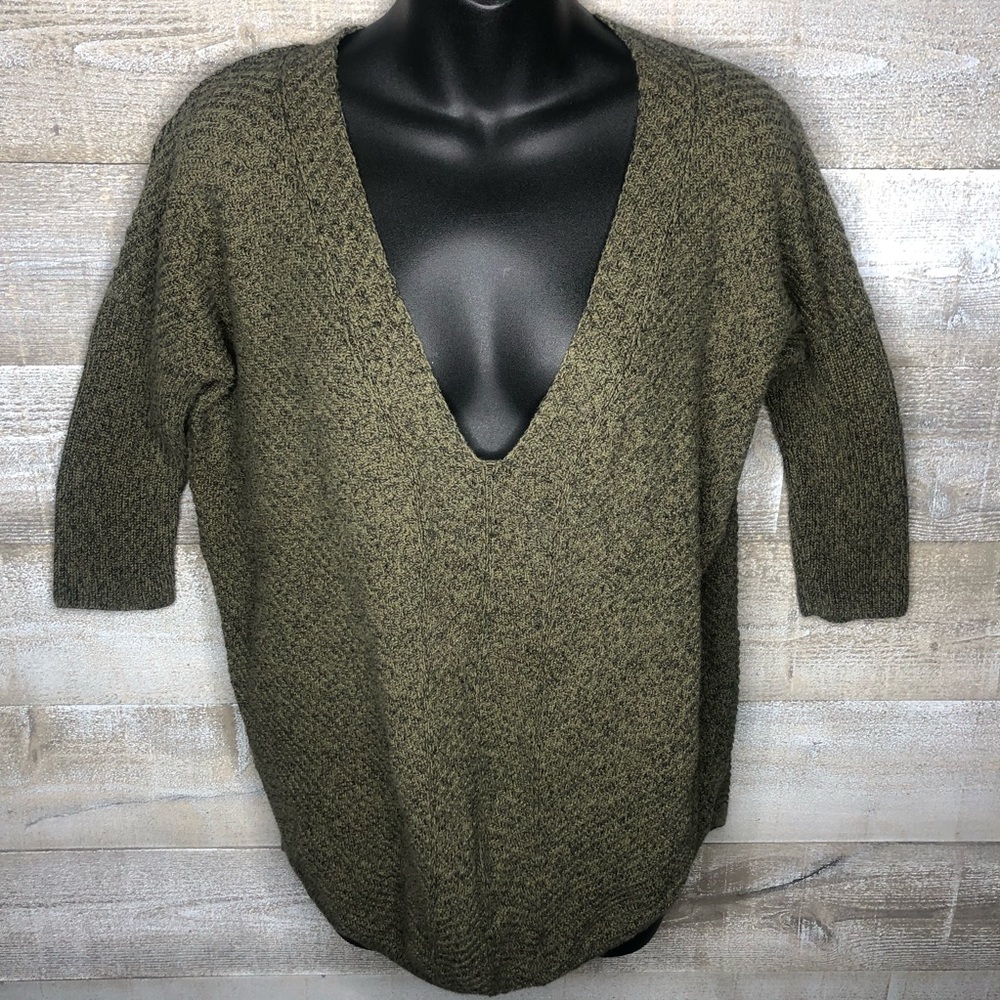 Express dark green 3/4 sleeve sweater small - Picture 1 of 5